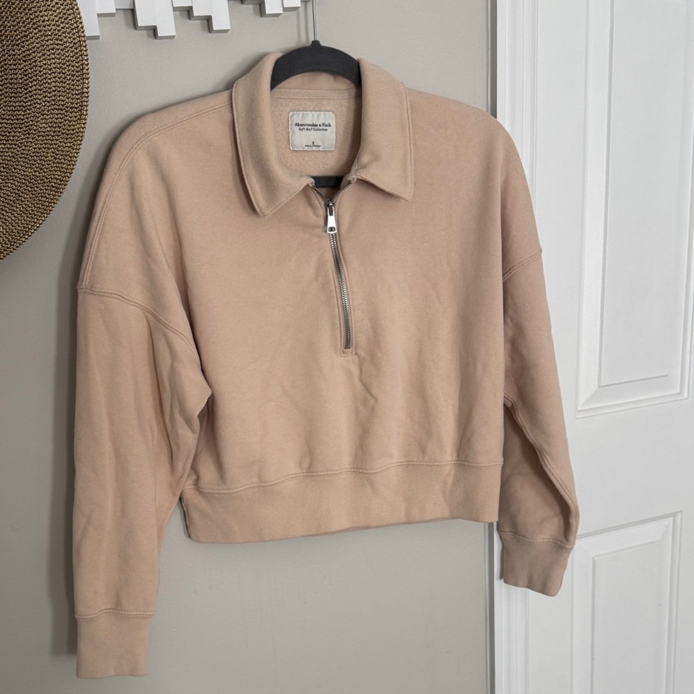 Abercrombie & Fitch Beige Cropped Half-Zip Sweatshirt